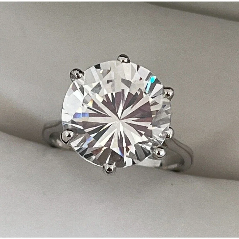 Vintage 1970s Ring Size 6 Uncas CZ Solitaire Round Cut White Gold Plated - 14S